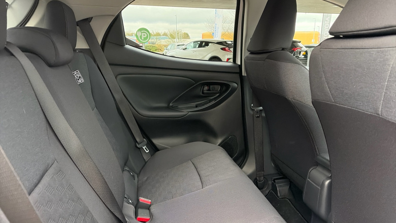 Toyota Yaris 1.5 Hybrid Design 5dr CVT Hybrid Hatchback